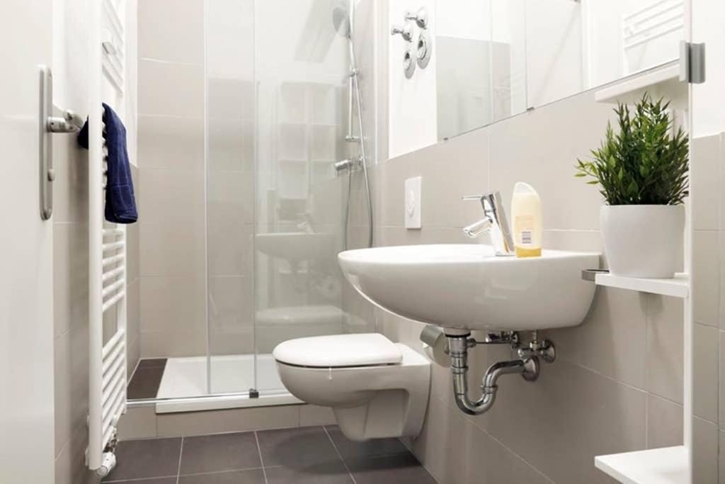 Sc 06 By Rockchair Apartments L Superhost Status L 4 Bedrooms Boxspringbeds 2 Bathrooms Balcony Elevator - Cozy Family & Business Flair Welcomes You! Берлин Екстериор снимка