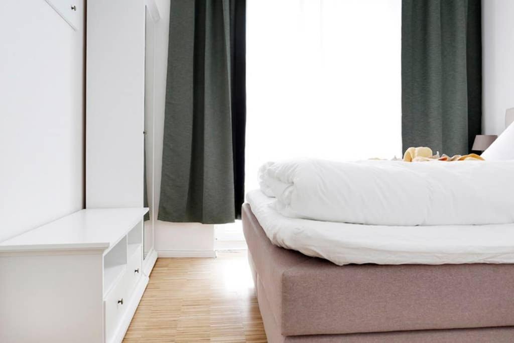 Sc 06 By Rockchair Apartments L Superhost Status L 4 Bedrooms Boxspringbeds 2 Bathrooms Balcony Elevator - Cozy Family & Business Flair Welcomes You! Берлин Екстериор снимка